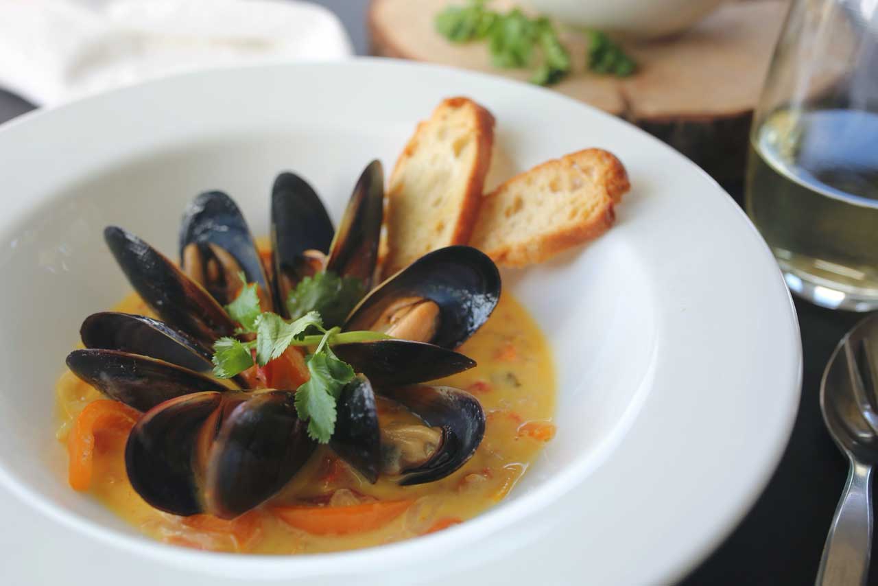 Mussels with a Pepper Cream Sauce Truffles and Thyme